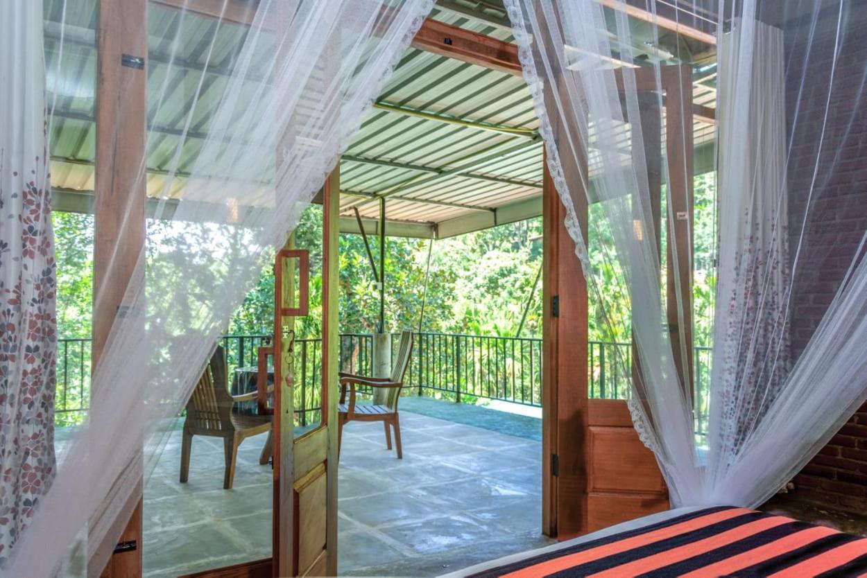Udessa Rest Ella Apartment Luaran gambar