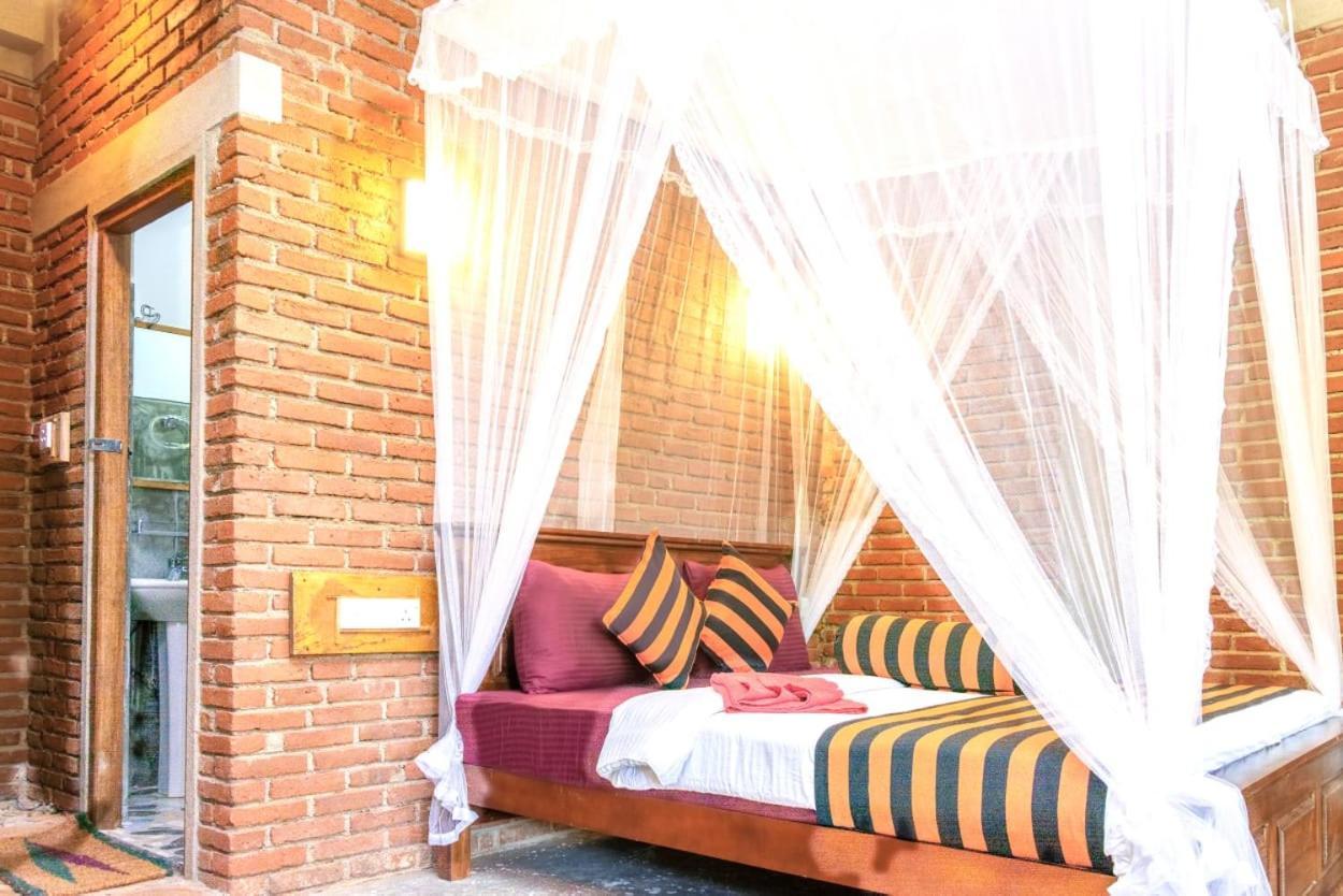 Udessa Rest Ella Apartment Luaran gambar